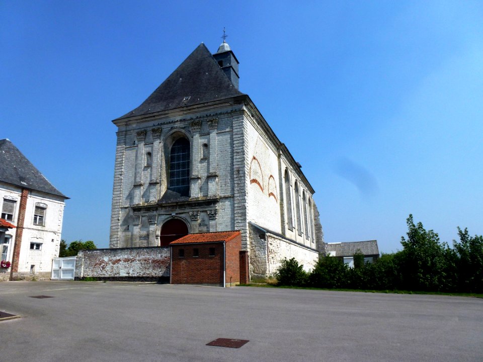 Licques (Pas-de-Calais) église abbatiale coté sud
