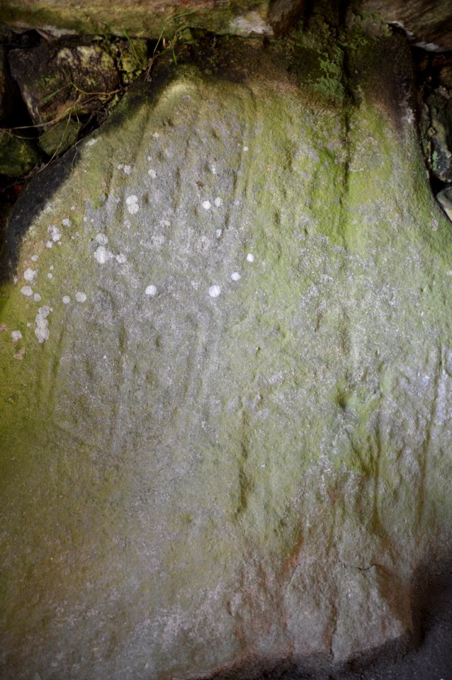 Locmariaquer-Tumulus-interieur