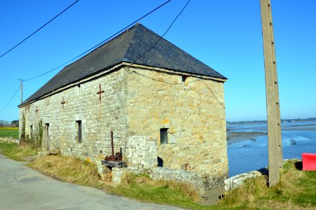 Locmariaquer-moulin-maree