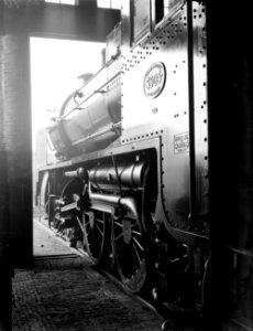 Locomotief nummer 3905 van de 3900 serie gebouwd door Henschel & Sohn uit Kassel, Bestanddeelnr 252-1006