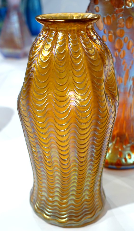 Loetz glass, made by Glasfabrik Johann Loetz Witwe, Klostermühle (Bohemia), c. 1900, glass - Bröhan Museum, Berlin - DSC03951