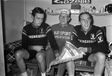 Loevesijn-Harry Jansen winnen Amateur Zesdaagse van Amsterdam huldiging Loevesij, Bestanddeelnr 921-9520