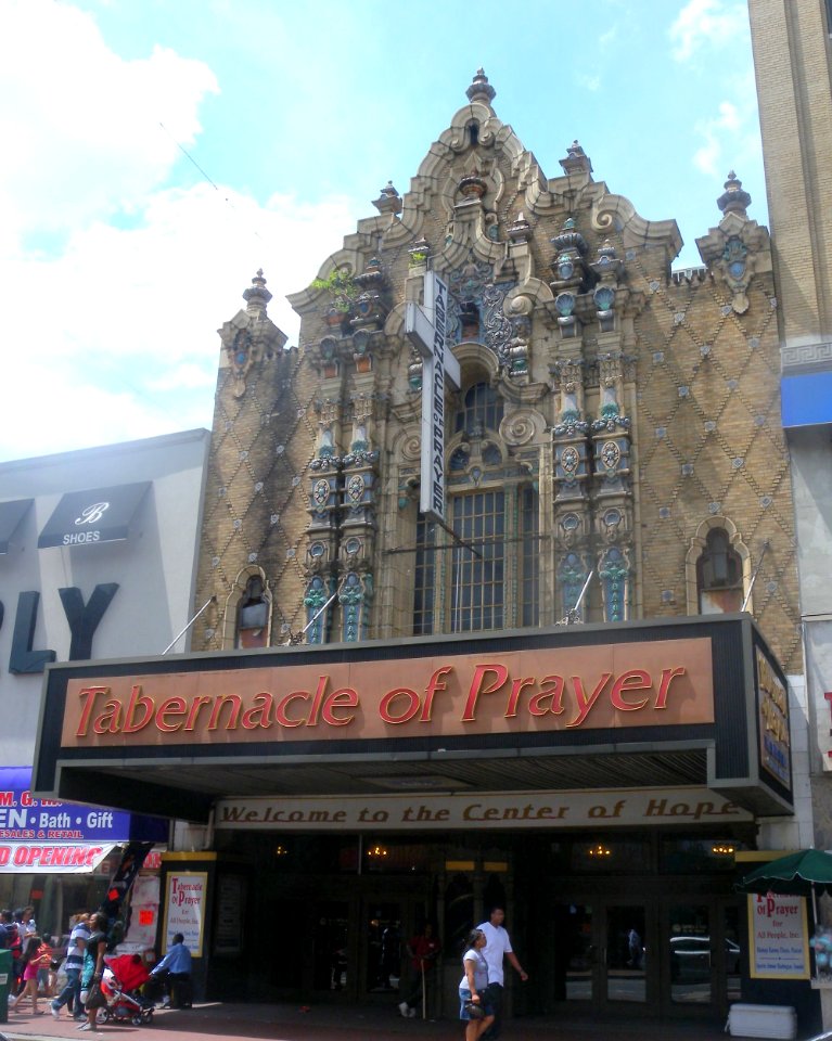 Loews Valencia Jamaica Av jeh