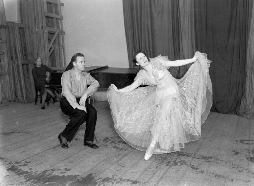 Loda Halama, eerste danseres van de Warschauer Opera, en balletmeester Jan Ciepl, Bestanddeelnr 190-1214