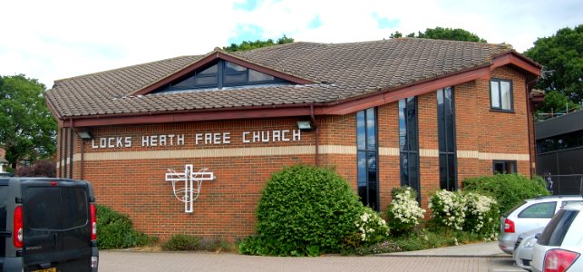 Locks Heath Free Church, Hunts Pond Road, Locks Heath (May 2019) (2)