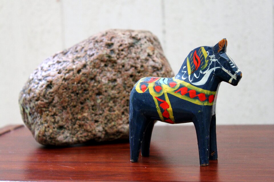 Yellow horse stone
