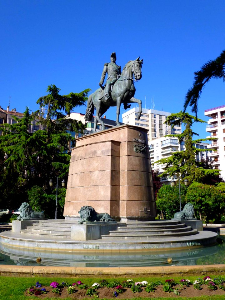 Logroño - Monumento a Espartero (Parque del Espolón) 06