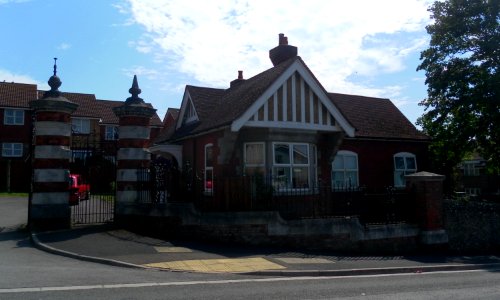 Lodge at former Bevendean Hospital, Bevendean Road, Brighton (August 2013)