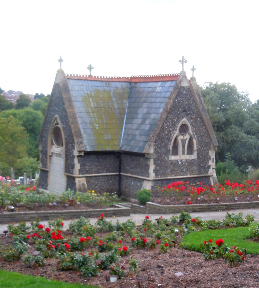Lodge at Brighton Extra Mural Cemetery, off Lewes Road, Brighton (August 2014) (1)