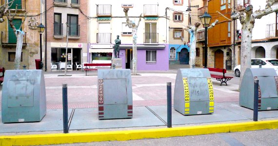 Lodosa - Contenedores de reciclaje 1