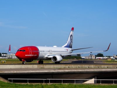 LN-DYY Norwegian Air Shuttle Boeing 737-8JP(WL) - cn 39012 taxiing 19july2013 pic1