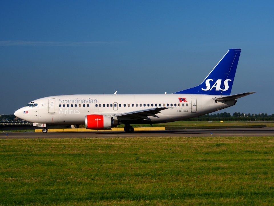 LN-BRX SAS Scandinavian Airlines Boeing 737-505 - cn 25797 taxiing 15july2013 pic-005