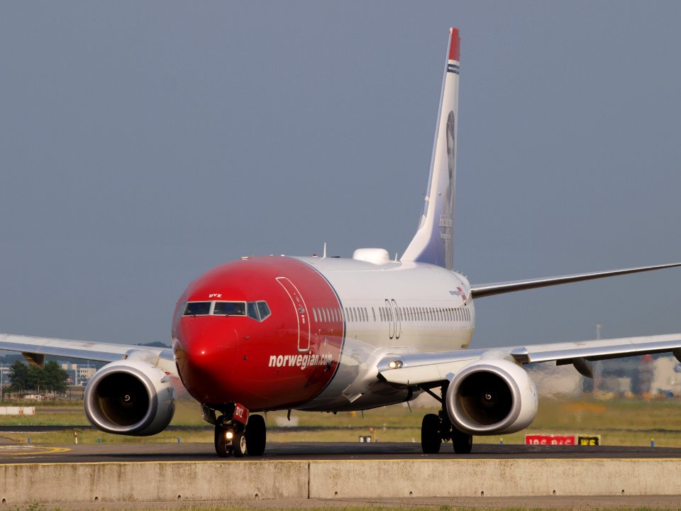 LN-DYZ Norwegian Air Shuttle Boeing 737-8JP(WL) - cn 39013, taxiing 22july2013 pic-001