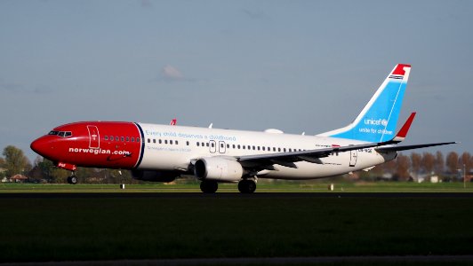 LN-NGE Norwegian Air Shuttle Boeing 737-8JP(WL) takeoff from Polderbaan, Schiphol (AMS - EHAM) at sunset, pic2