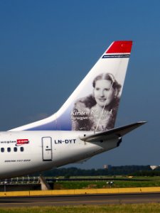 LN-DYT Norwegian Air Shuttle Boeing 737-8JP(WL) - cn 39048 taxiing 15july2013 pic-004