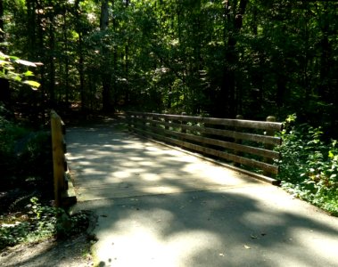 Loantaka Brook Reservation bikeway bridge over creek