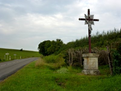 Logny-Bogny (Ardennes) croix de chemin
