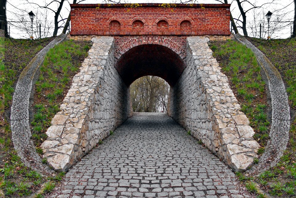 Symmetry culvert lake dusia