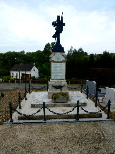 Logny-Bogny (Ardennes) monument aux morts