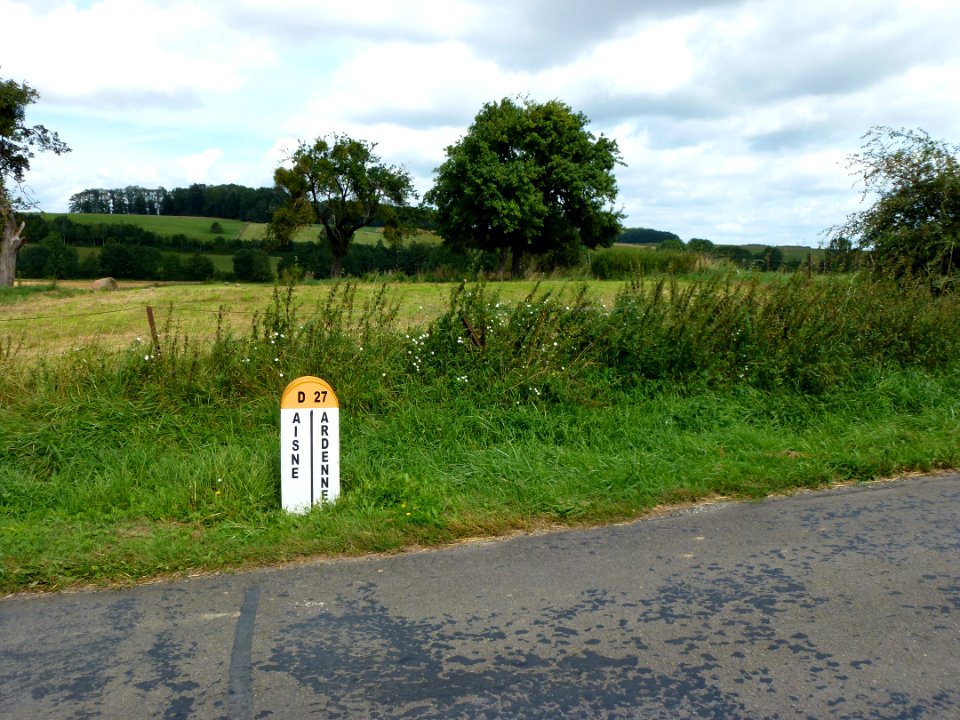 Logny-lès-Aubenton - Hannappes, limite dps Aisne-Ardennes(Aisne)