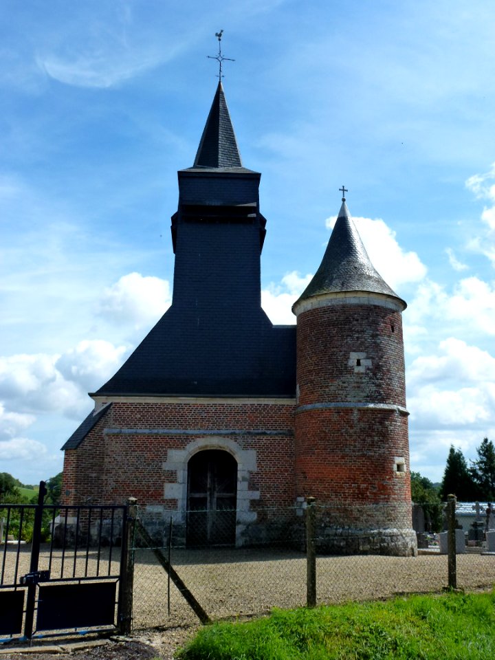 Logny-lès-Aubenton (Aisne) église Saint-Rémi, façade