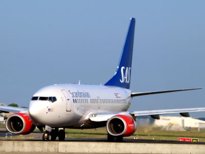 LN-RPB SAS Scandinavian Airlines Boeing 737-683 - cn 28294 taxiing 15july2013 pic-001