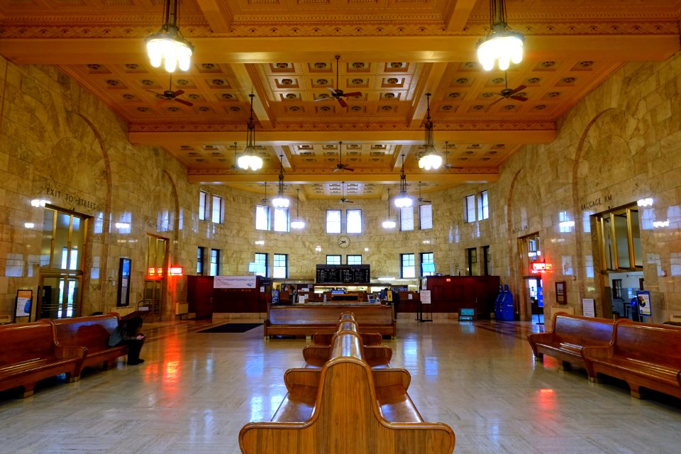 Lobby - Portland Union Station - Portland, Oregon - DSC01174