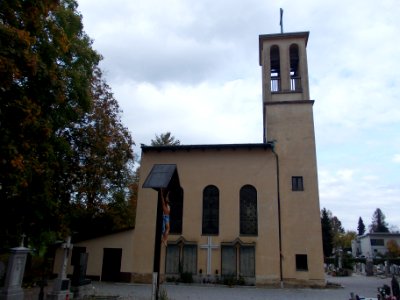 Ločna Cemetery 07