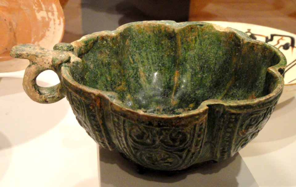 Lobed Cup with Handle, 8th century, Umayyad dynasty, probably Iraq - Sackler Museum - DSC02465