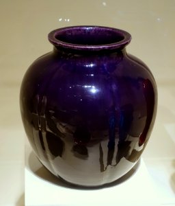 Lobed vase, China, Qing dynasty, 1800s AD, porcelain, aubergine glaze - Portland Art Museum - Portland, Oregon - DSC08417
