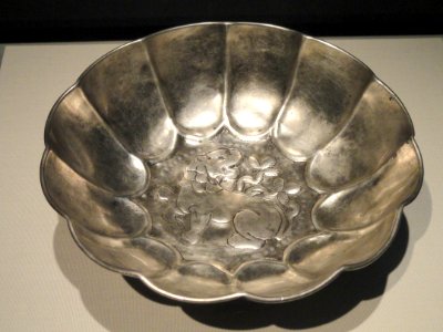 Lobed cup, Sogdiana, probably Uzbekistan, late 6th-early 7th century AD, hammered silver - Freer Gallery of Art - DSC05617