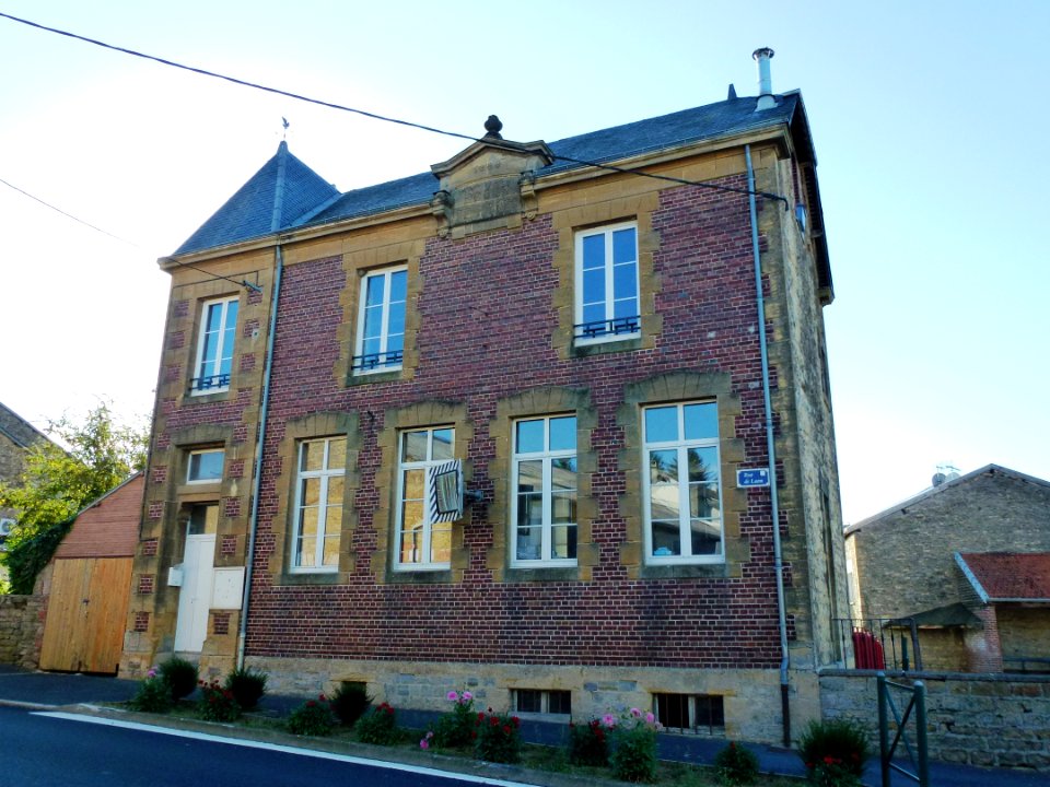 Lonny (Ardennes) école des filles