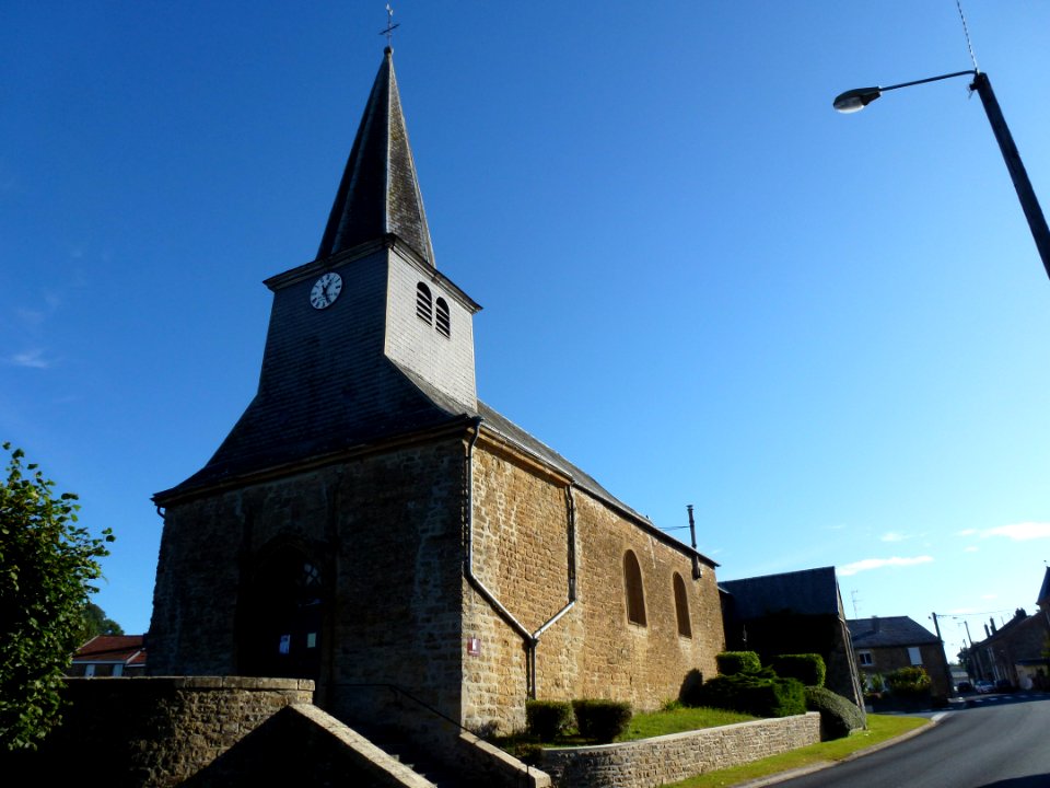 Lonny (Ardennes) église, façade