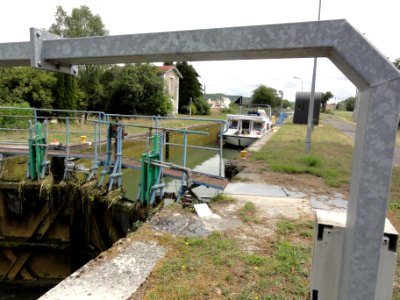 Longeaux (Meuse) Canal de la Marne au Rhin, écluse Longeaux (02)