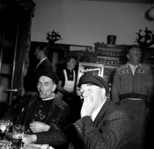 Loodsen in café Zum Anker in Breisach, Bestanddeelnr 254-1563