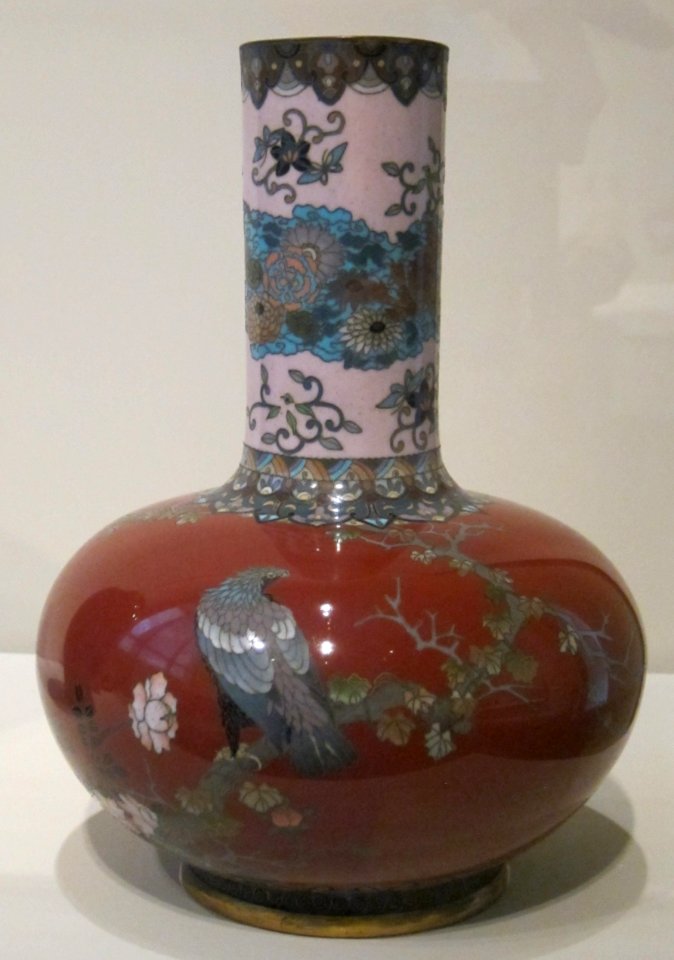 Long-necked cloisonné vase from Japan, 19th century, Cincinnati Art Museum