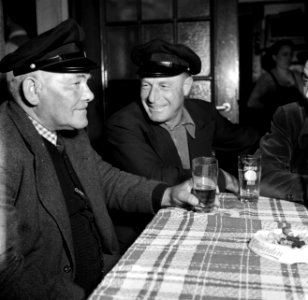 Loodsen in café Zum Anker in Breisach, Bestanddeelnr 254-1561