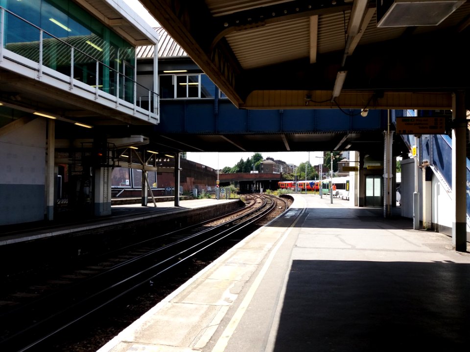 London - Clapham Junction station, platform 14