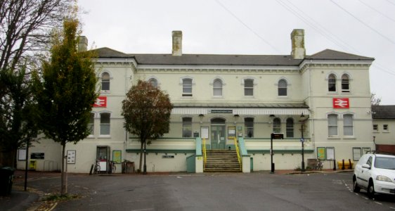 London Road Railway Station, Shaftesbury Place, Brighton (November 2016) (2)