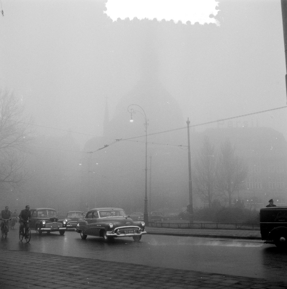 Londense mist op Leidseplein Amsterdam, Bestanddeelnr 906-2071