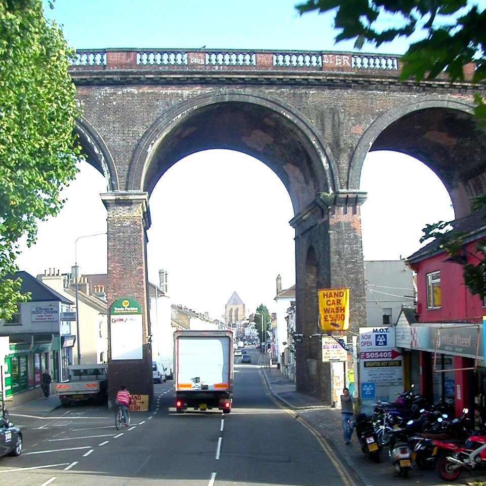 London Road Railway Viaduct seen from Preston Road, Brighton (August 2010, looking South)