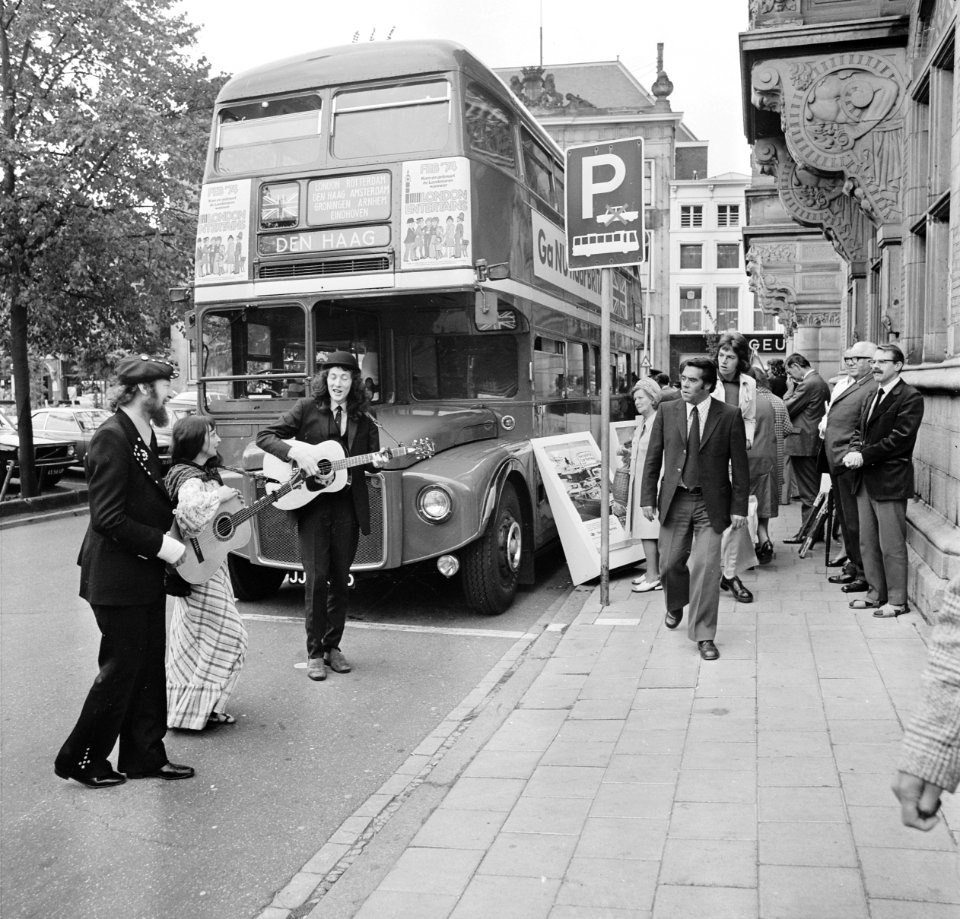 Londense dubbeldekbus in Den Haag ter bevordering van toerisme, Bestanddeelnr 926-7044
