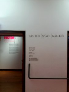 London - College of Fashion - Fashion Space Gallery, exhibition room entrance