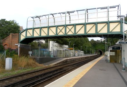London Road (Brighton) Station, Shaftesbury Place, Brighton (August 2013) (Platforms) (2)