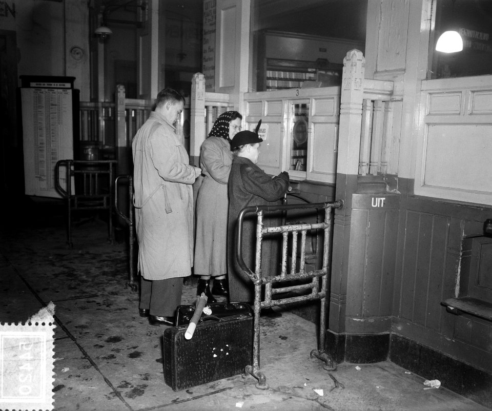 Loketten in nieuw station Leiden, Bestanddeelnr 905-4420