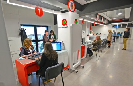 Loja do Cidadão government office 2016 Portugal