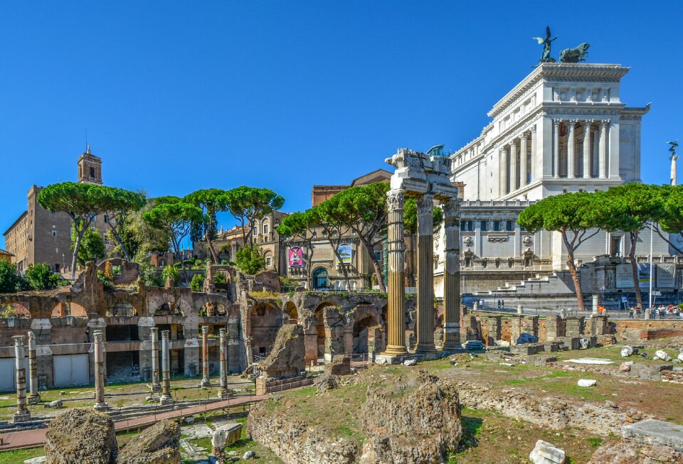 Forum architecture landmark