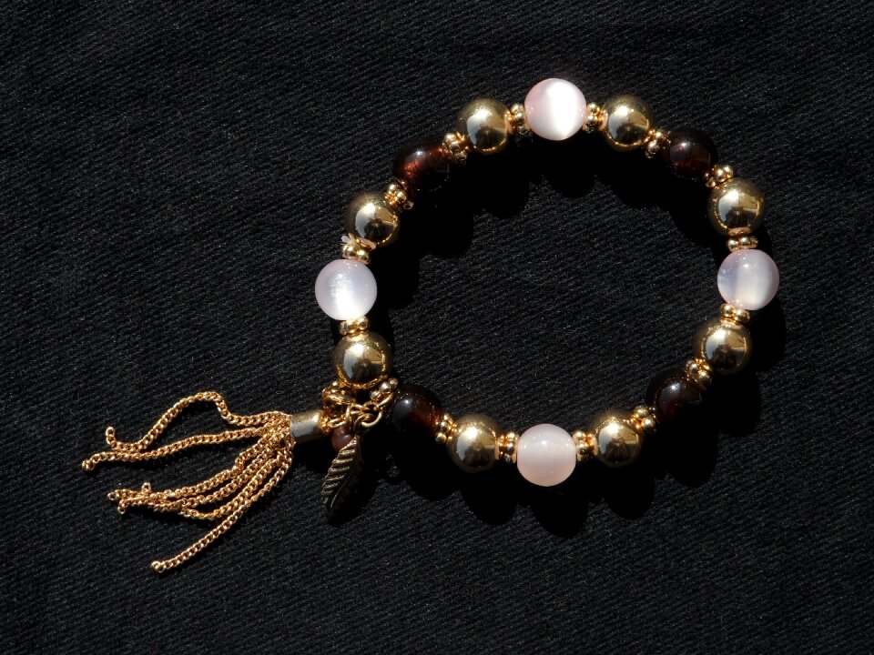 Jewellery brown white