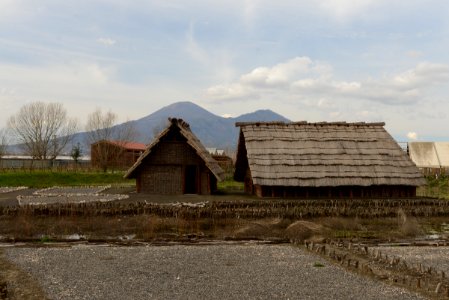 Longola (2018)-16