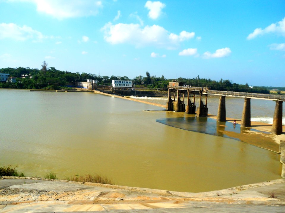 Longtang Dam viewed from the east - 02